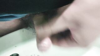 I unload in the middle of the bathroom - 10 image