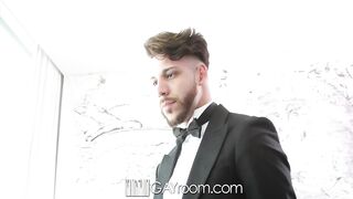 GayRoom - FX Rios Pounds Logan Taylors Bubble Butt