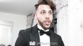 GayRoom - FX Rios Pounds Logan Taylors Bubble Butt