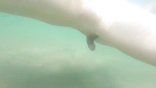 I cum just for the pleasure of feeling free, naked on a public beach - 8 image