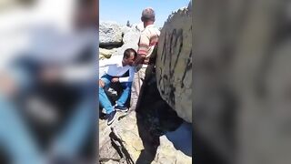 gay algerie de boumerdes passif suce un vieux dans la plage - 9 image