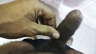 Savitri bhabhi ko bathroom me akele jakar choda