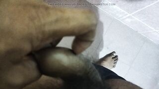 Savitri bhabhi ko bathroom me akele jakar choda - 7 image