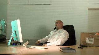 Vin Costes, solo masturbation in the office, to relax after