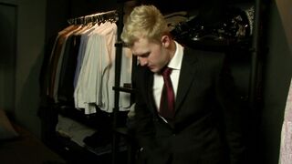 Twinks enjoy a threesome banging on the floor, by the