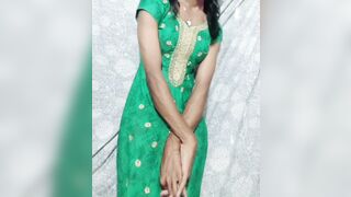 Big booty showing desi vedika