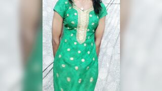 Big booty showing desi vedika