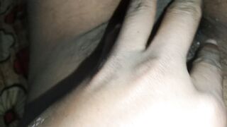 Delhi beautiful girl in Indian boy musterbution video very handsome young boy musterbution pick student night time