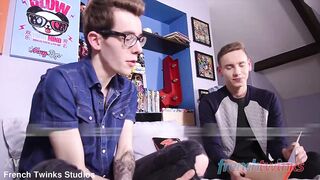 Two sexy twinks for sex - 1 image