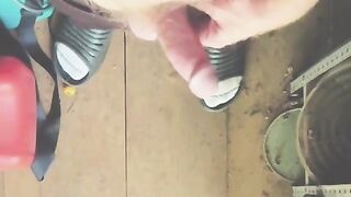 Getting a break from the house - outdoor sex with a hot chick