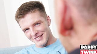 Hot Jock Tony Milak bangs Daddyondon Dave London like a pro!