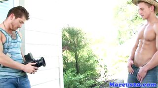 Watch this muscular model jerk off in front of the photographer - 1 image