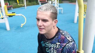 A man's big and thick dick fucks a twink without lubrication in an abandoned house - 389