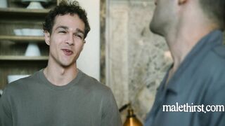 Handy Man Seduces Twink Stuck Up On His Ex | MaleThirst