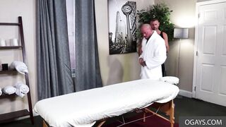 Massage session turns into gay romp