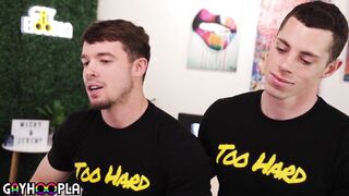 Two Juicy Hunks Collide! Muscle Micky Fucks Juicy Jeremy!