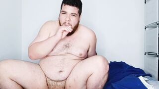 Novinho left the black guy's dick hard to take a cock sitting on the trucker's thick dick (COMPLETE DOUBLE FEATURE)