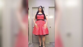 Your Vintage Girlfriend Outfit Video - 3 image