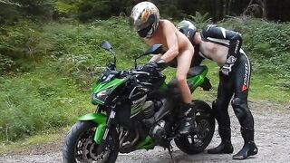 Fuck on the motorbike